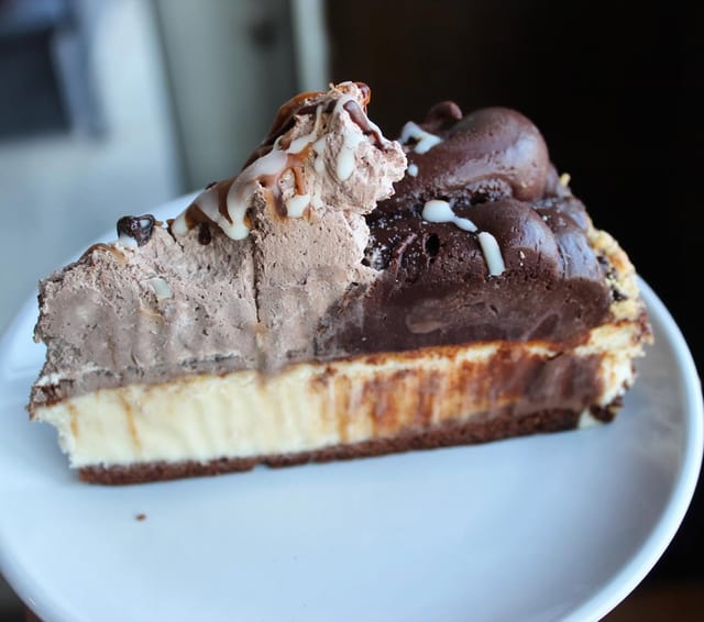 Vesuvius Cheesecake.